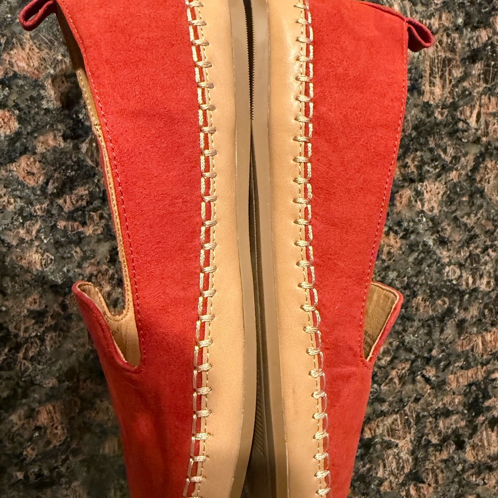 Universal thread womens size 8 flats moccasins slip on rust burnt red shoes - Picture 5 of 5